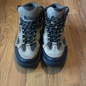 Denali Men's Hiking Boots - Black and Brown Size 8.5